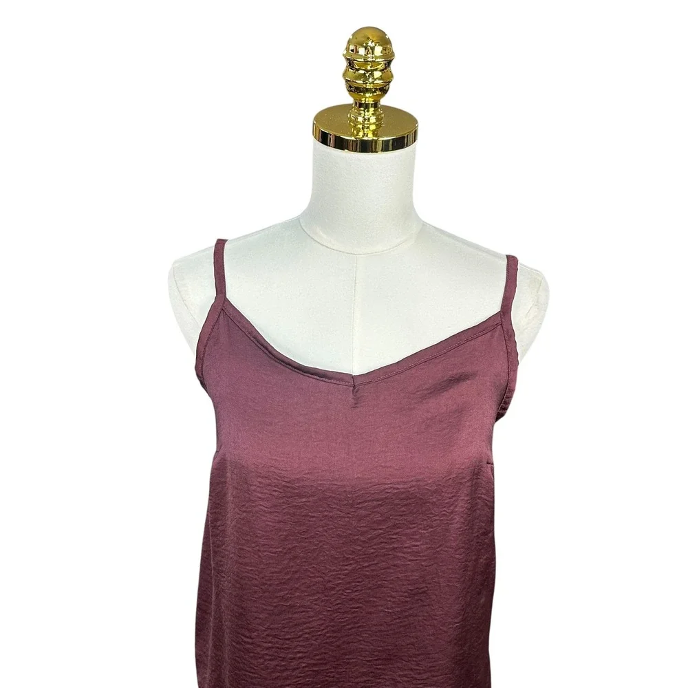 Adored by Adore Me Womens Burgundy Hammered Satin V-Neck Camisole Top Size M - Picture 1 of 8